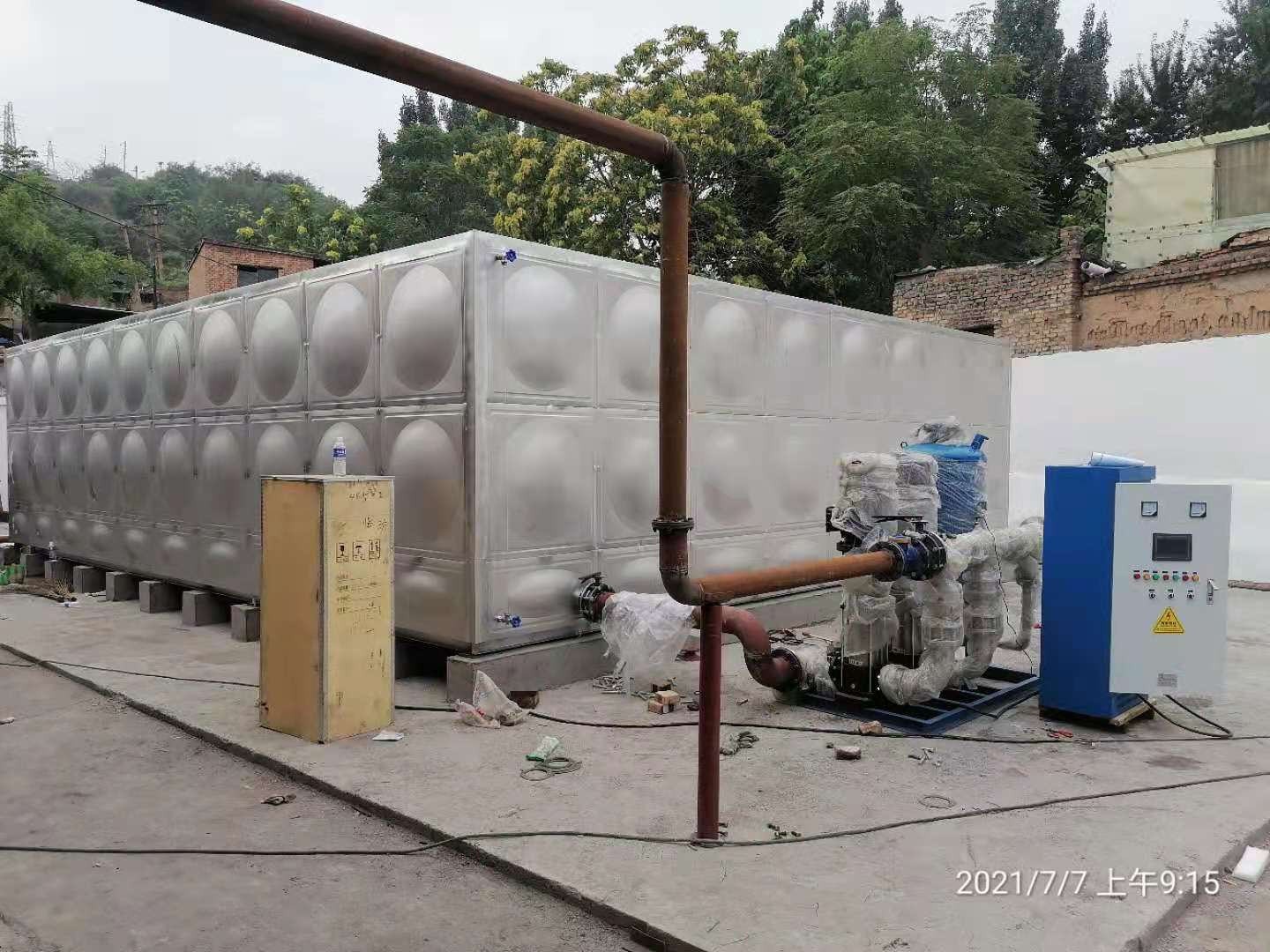 200立方不銹鋼保溫水箱，加不銹鋼凈水設備